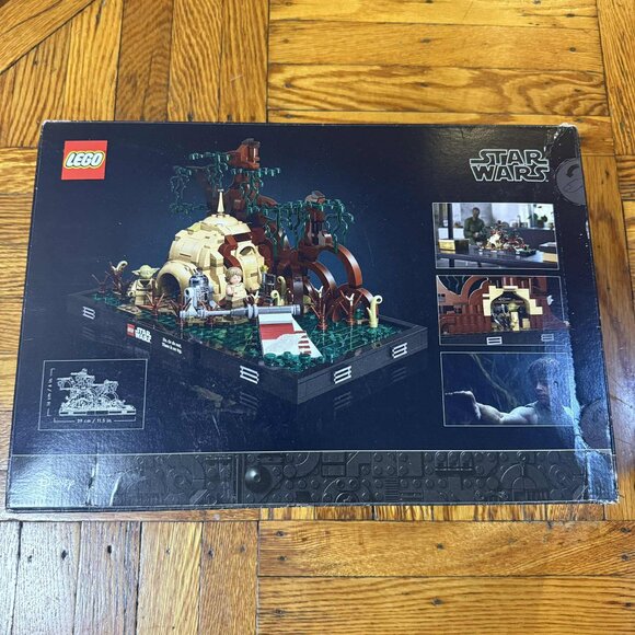 LEGO Star Wars Dagobah Jedi Training Diorama 75330 NIB 1000 pc Retired Gift NEW - Picture 3 of 7